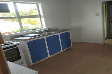 Photo of property in 16 Seaview Terrace, Kew, Dunedin, 9012