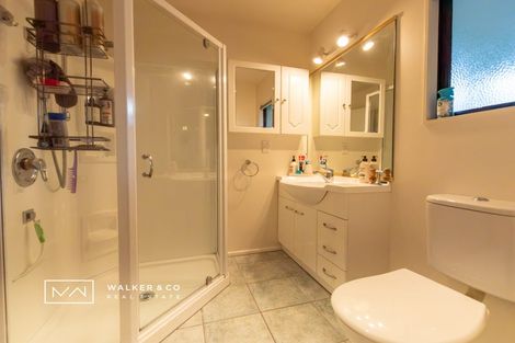 Photo of property in 2 Kirton Drive, Riverstone Terraces, Upper Hutt, 5018