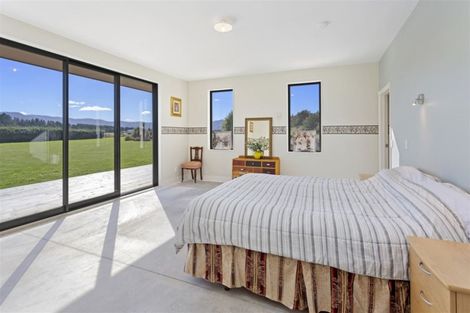 Photo of property in 102 Glews Road, Cust, Rangiora, 7471