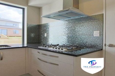 Photo of property in 25c Arrowsmith Drive, Flat Bush, Auckland, 2019