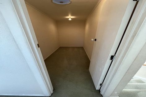 Photo of property in 17a Gulf Crest, Bucklands Beach, Auckland, 2012