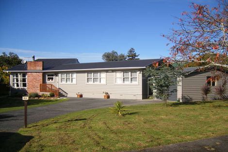 Photo of property in 83 Tiroroa Avenue, Te Atatu South, Auckland, 0610