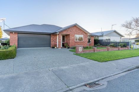 Photo of property in 100 Park Street, Winton, 9720