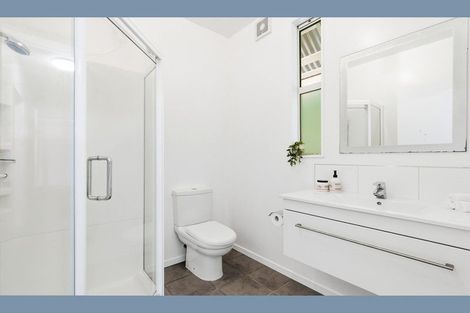 Photo of property in 2/39 Onslow Road, Khandallah, Wellington, 6035