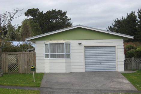 Photo of property in 37 Carlton Terrace, Westown, New Plymouth, 4310