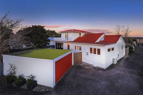 Photo of property in 1/42 Toroa Street, Torbay, Auckland, 0630