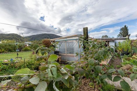 Photo of property in 22 Denston Street, Blackball, 7804