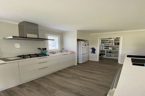 Photo of property in 28 Queen Street, Cambridge, 3434