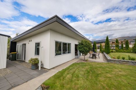 Photo of property in 16 Missy Crescent, Mount Pisa, Cromwell, 9383