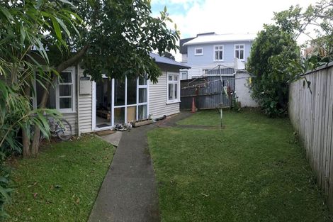 Photo of property in 90 Nairn Street, Mount Cook, Wellington, 6011