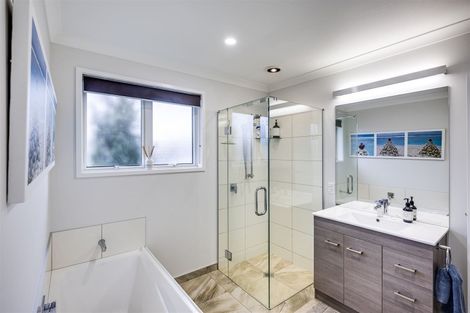 Photo of property in 27 Aparima Place, Awatoto, Napier, 4110