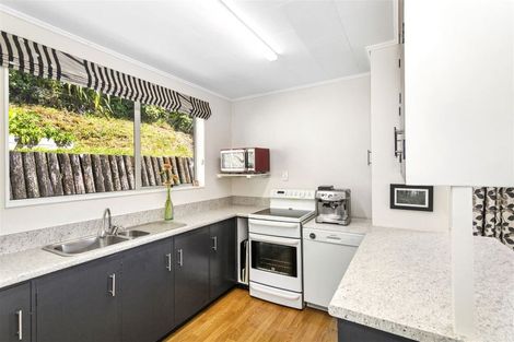 Photo of property in 14 Voltaire Street, Karori, Wellington, 6012