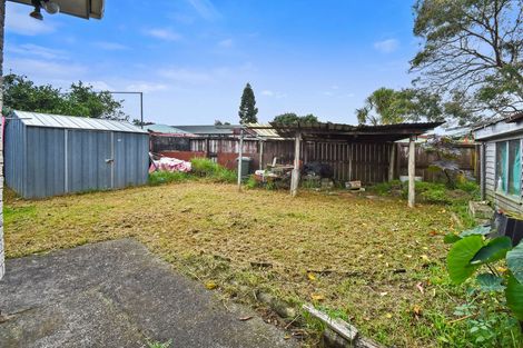 Photo of property in 15 Trounson Avenue, Clendon Park, Auckland, 2103