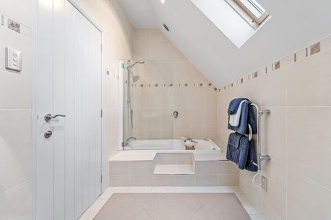 Photo of property in 29b Wicklam Lane, Greenhithe, Auckland, 0632