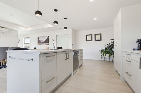 Photo of property in 10 Shillingford Boulevard, Rolleston, 7615