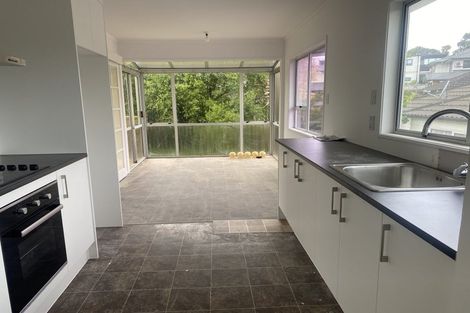 Photo of property in 50 View Road, Henderson, Auckland, 0612