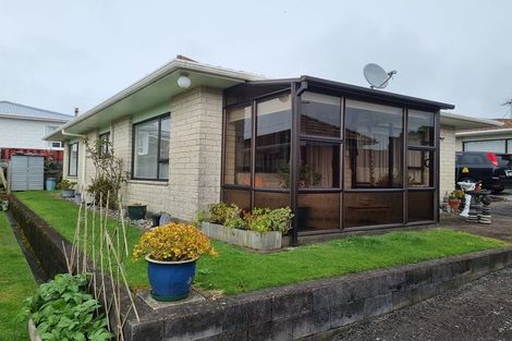 Photo of property in 7/2 Broadway, Waitara, 4320