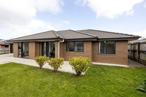Photo of property in 48 Edgeview Crescent, Fitzroy, Hamilton, 3206