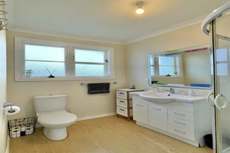 Photo of property in 28 Maclean Street, Wallaceville, Upper Hutt, 5018