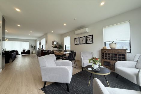 Photo of property in 10 Maraeariki Avenue, Orewa, 0931