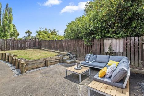 Photo of property in 3/6 Keys Street, Belmont, Auckland, 0622