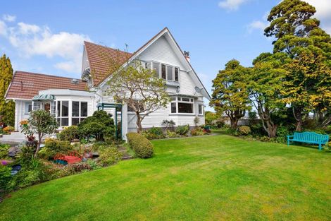 Photo of property in 81 Belt Road, New Plymouth, 4310