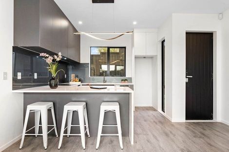 Photo of property in 5/122 Archibald Road, Kelston, Auckland, 0602