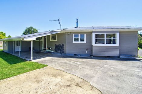 Photo of property in 8 Hughan Place, Carterton, 5713