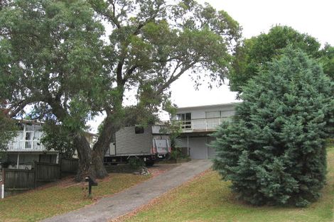 Photo of property in 72 Lauderdale Road, Birkdale, Auckland, 0626