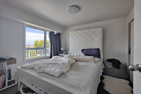 Photo of property in 2/32 Akaroa Drive, Maupuia, Wellington, 6022