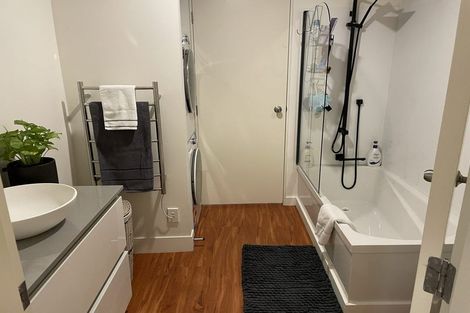 Photo of property in Stadium Garden Flats, 317/107 Thorndon Quay, Pipitea, Wellington, 6011