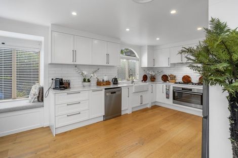 Photo of property in 1 Guildford Place, Bethlehem, Tauranga, 3110