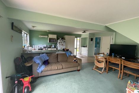 Photo of property in 19 Caspian Close, New Lynn, Auckland, 0600