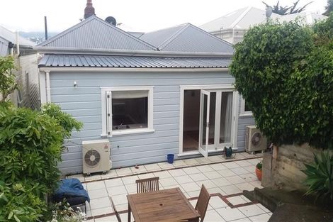 Photo of property in 6 Baring Street, Oriental Bay, Wellington, 6011