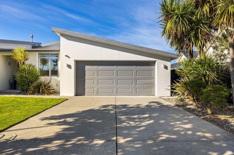 Photo of property in 66 Lamorna Road, Parklands, Christchurch, 8083