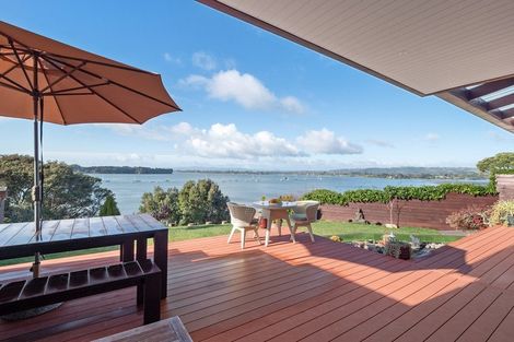 Photo of property in 69 Omokoroa Road, Omokoroa, 3114