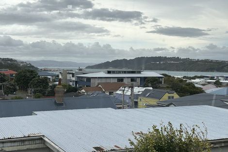 Photo of property in 2/13 Upper Bourke Street, Kilbirnie, Wellington, 6022