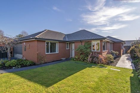 Photo of property in 7 Piper Lane, Beckenham, Christchurch, 8023