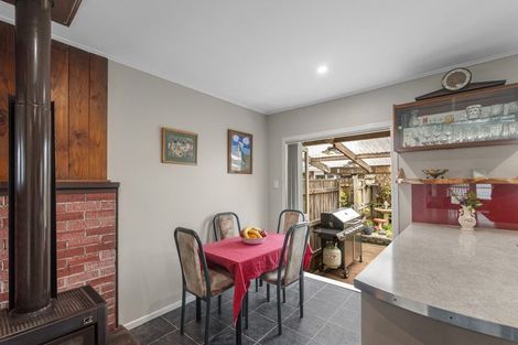 Photo of property in 83 Sturges Road, Henderson, Auckland, 0612