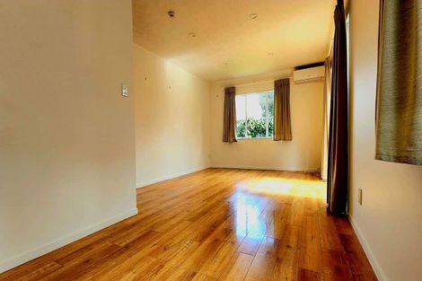 Photo of property in 2/11 Gloria Avenue, Te Atatu Peninsula, Auckland, 0610