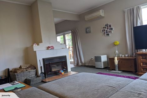 Photo of property in 1c Shalimar Crescent, Khandallah, Wellington, 6035