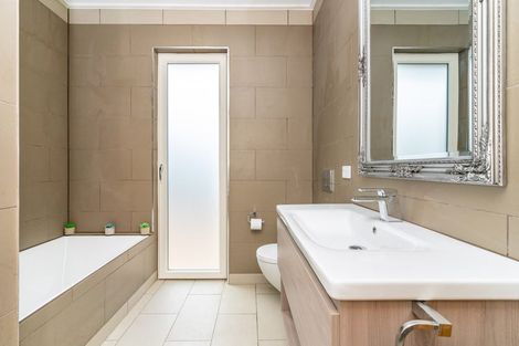 Photo of property in 38 Waldron Crescent, Green Island, Dunedin, 9018