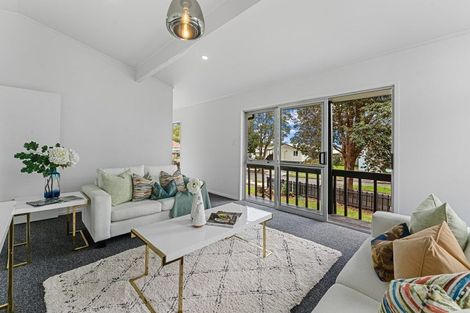 Photo of property in 7 Aden Place, Clendon Park, Auckland, 2103