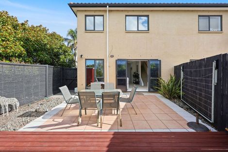 Photo of property in 118 Huntington Drive, Huntington Park, Auckland, 2013