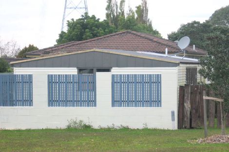 Photo of property in 357 Don Buck Road, Massey, Auckland, 0614