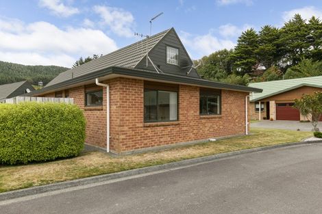 Photo of property in Redwood Village, 46/42 Main Road, Tawa, Wellington, 5028