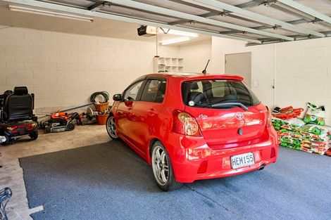 Photo of property in 22 Ngahere Street, Stokes Valley, Lower Hutt, 5019