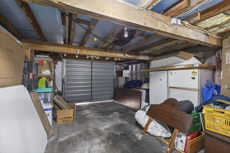 Photo of property in 32 Beaumont Crescent, Frankleigh Park, New Plymouth, 4310