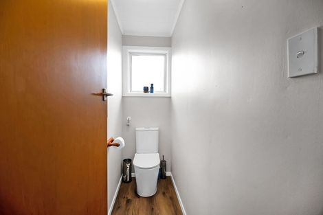 Photo of property in 10 Karaka Street, Inglewood, 4330