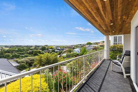 Photo of property in 11 Uldale Place, Westmorland, Christchurch, 8025